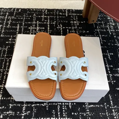 セリーヌ スリッパ