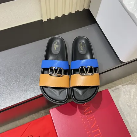 ヴァレンティノ スリッパ