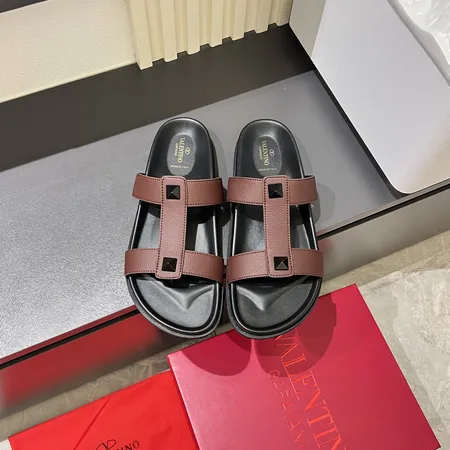 ヴァレンティノ スリッパ