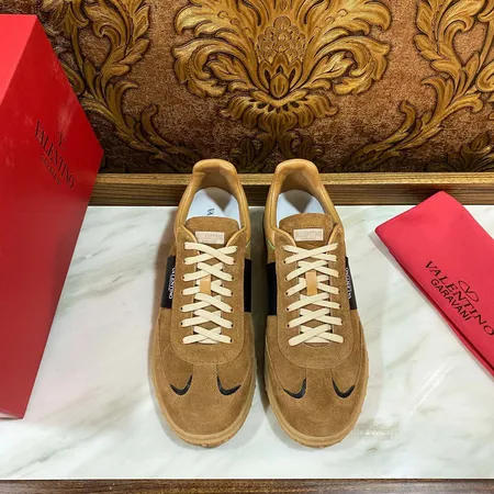 フェラガモ カジュアルシューズ