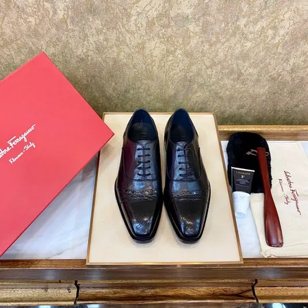 フェラガモ ビジネスシューズ