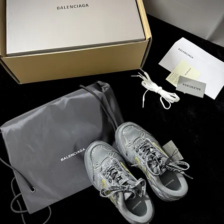 バレンシアガ カジュアルシューズ