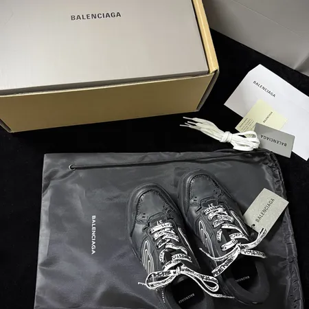 バレンシアガ カジュアルシューズ