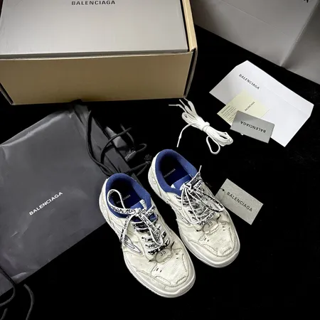 バレンシアガ カジュアルシューズ