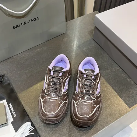 バレンシアガ カジュアルシューズ