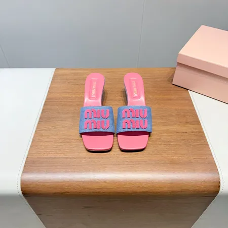 ミュウミュウ サンダル