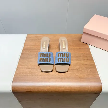 ミュウミュウ サンダル