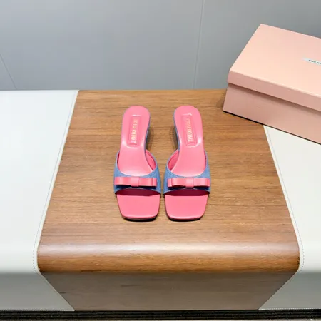 ヴェルサーチ サンダル