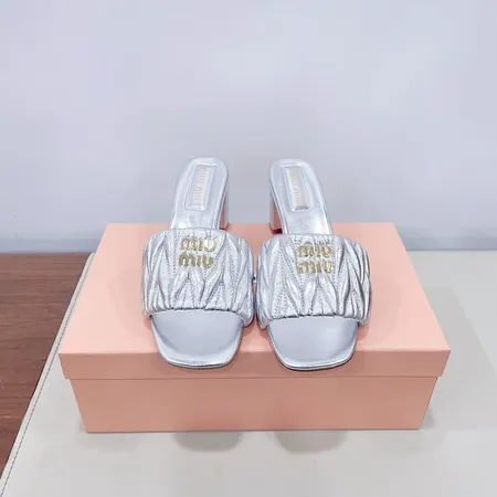 ミュウミュウ サンダル