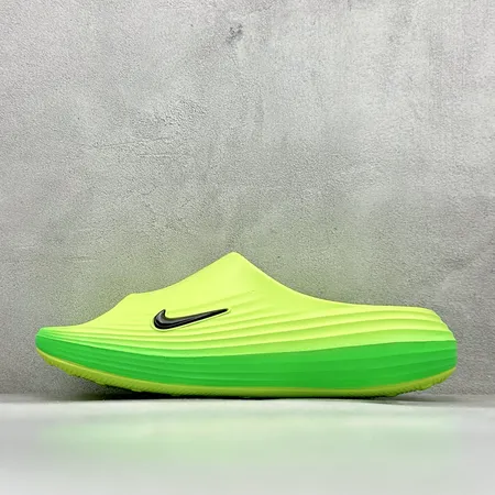 ナイキ スリッパ