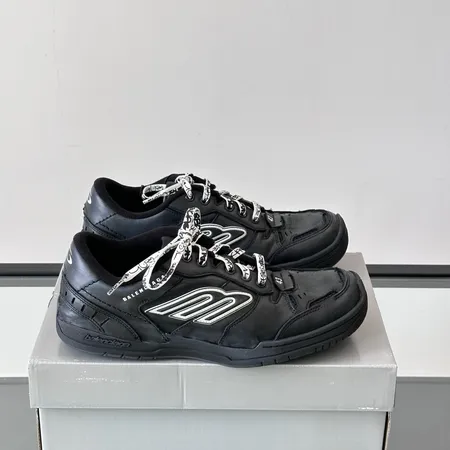 バレンシアガ カジュアルシューズ