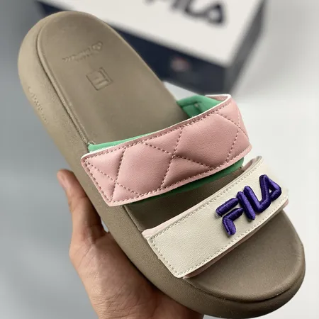 フィラ スリッパ