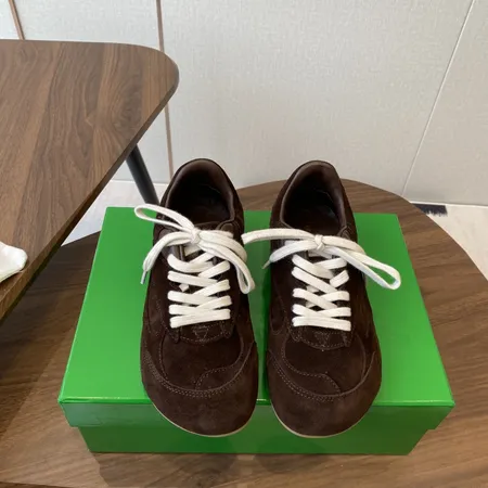 ボッテガ ヴェネタ カジュアルシューズ