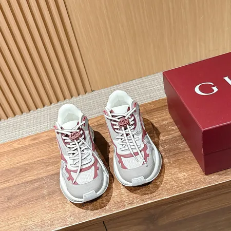 グッチ スニーカー