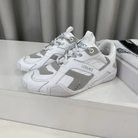 ヴェルサーチ カジュアルシューズ