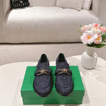 ボッテガ ヴェネタ カジュアルシューズ