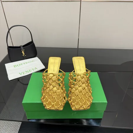 ボッテガ ヴェネタ サンダル