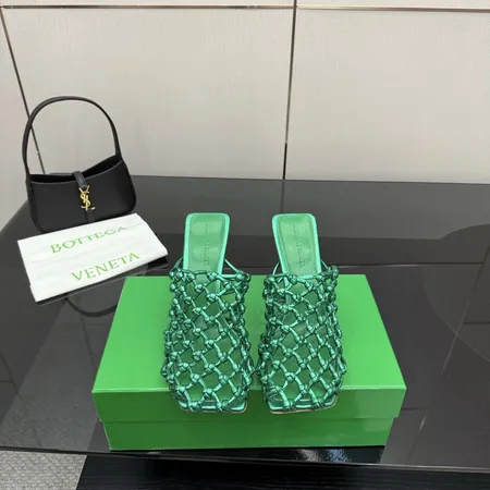 ボッテガ ヴェネタ サンダル