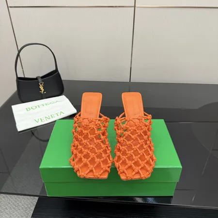 ボッテガ ヴェネタ サンダル