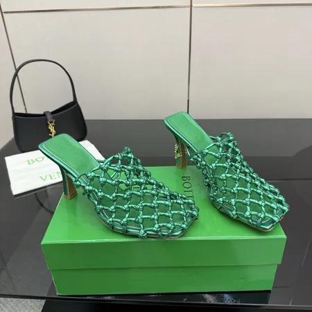 ボッテガ ヴェネタ サンダル