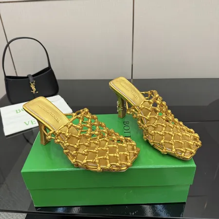 ボッテガ ヴェネタ サンダル