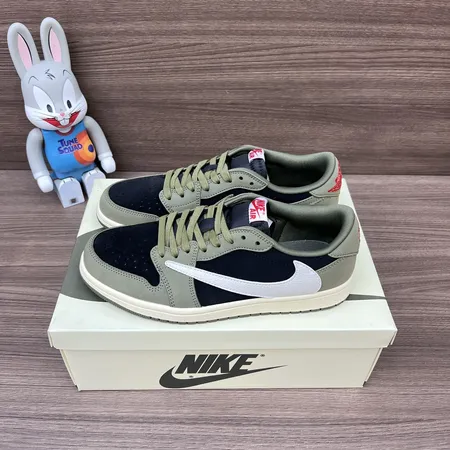 ナイキ カジュアルシューズ