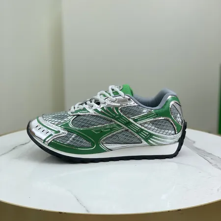 ボッテガ ヴェネタ スニーカー