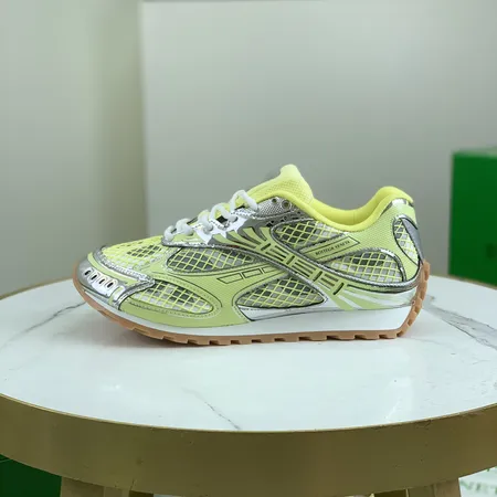 ボッテガ ヴェネタ スニーカー