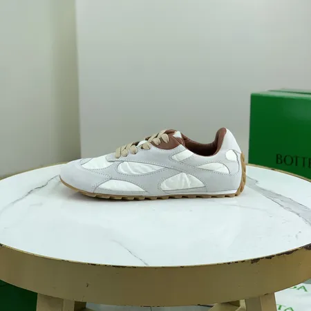 ボッテガ ヴェネタ スニーカー