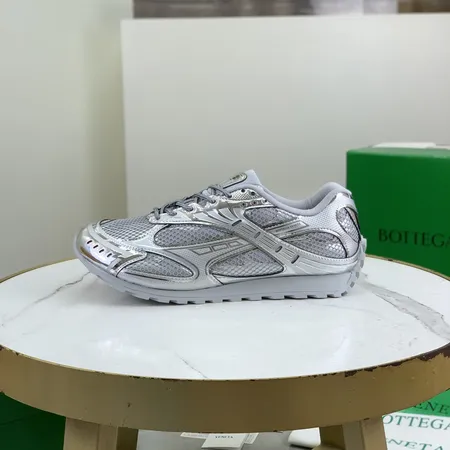 ボッテガ ヴェネタ スニーカー