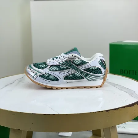 ボッテガ ヴェネタ スニーカー