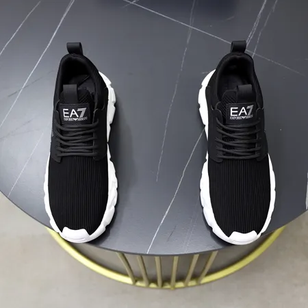 アルマーニ カジュアルシューズ