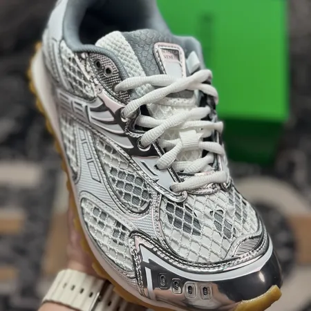 ボッテガ ヴェネタ カジュアルシューズ