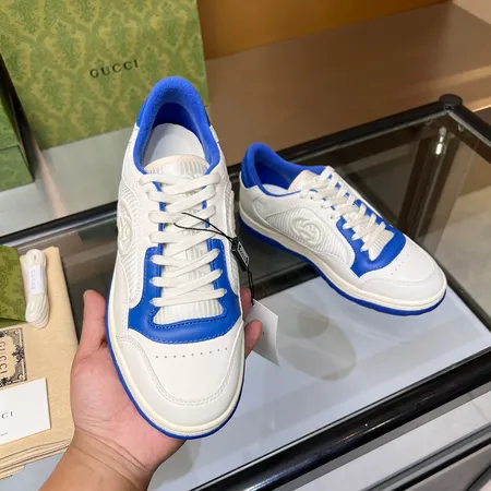 グッチ カジュアルシューズ