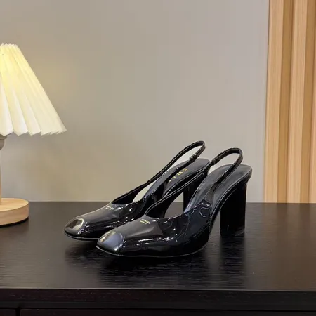 プラダ サンダル