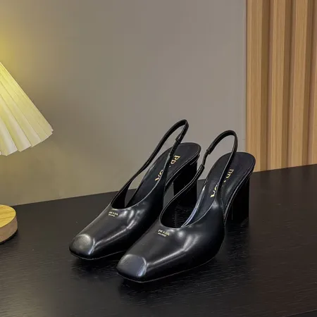 プラダ サンダル