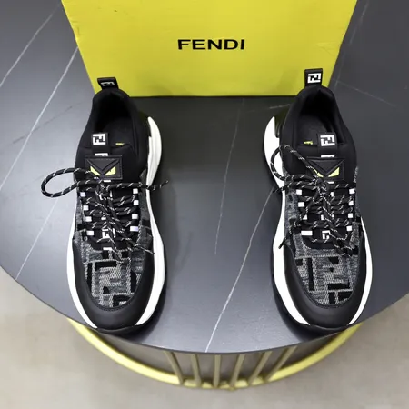 フェンディ スニーカー