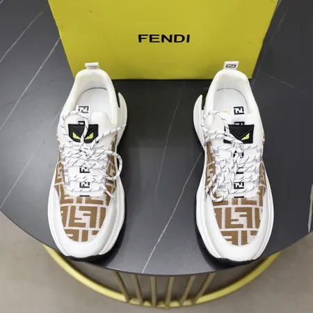 フェンディ スニーカー