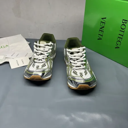 ボッテガ ヴェネタ スニーカー