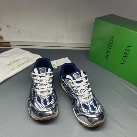 ボッテガ ヴェネタ スニーカー