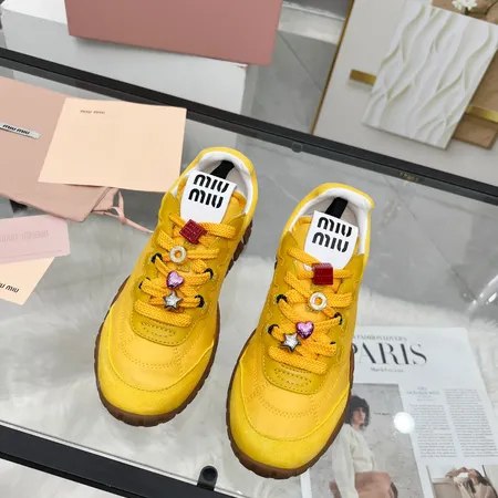 ミュウミュウ カジュアルシューズ