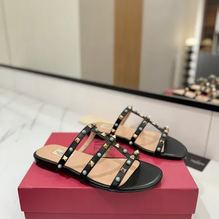 ヴァレンティノ スリッパ