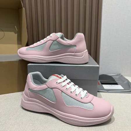 プラダ スニーカー