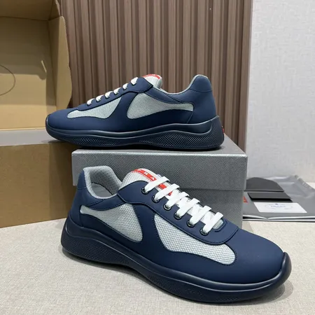 プラダ スニーカー