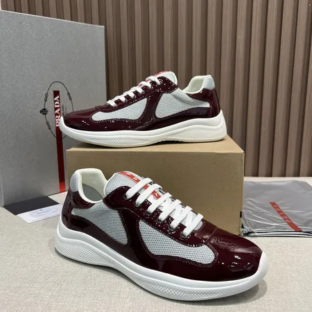 プラダ スニーカー