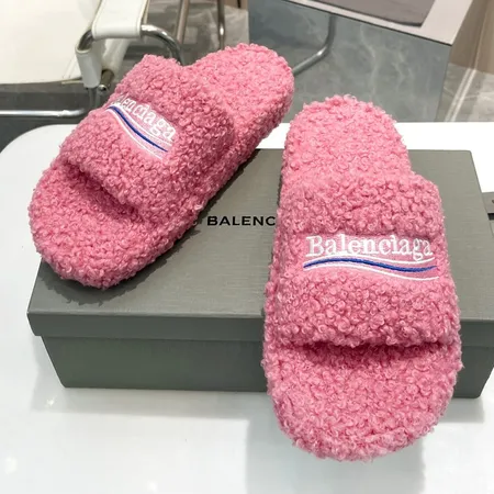 バレンシアガ スリッパ