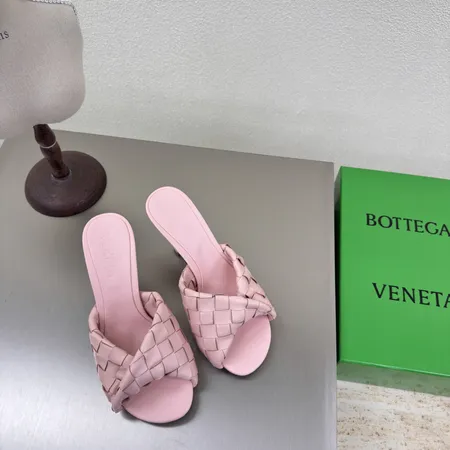 ボッテガ ヴェネタ スリッパ