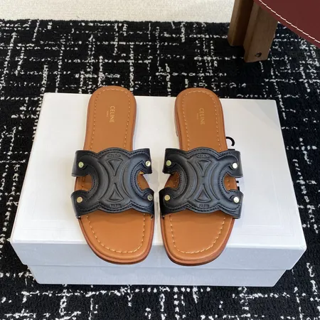 セリーヌ スリッパ