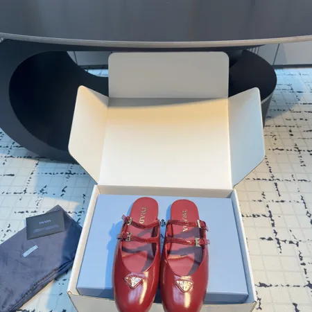 プラダ スリッパ