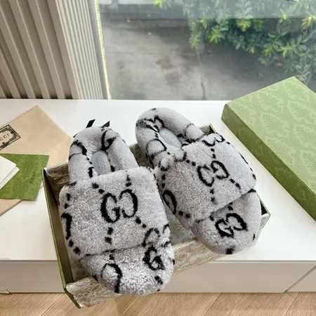 グッチ スリッパ